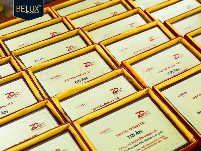 Lô 24 tranh đồng Viettel Tri Ân 25x20cm thiết kế theo yêu cầu